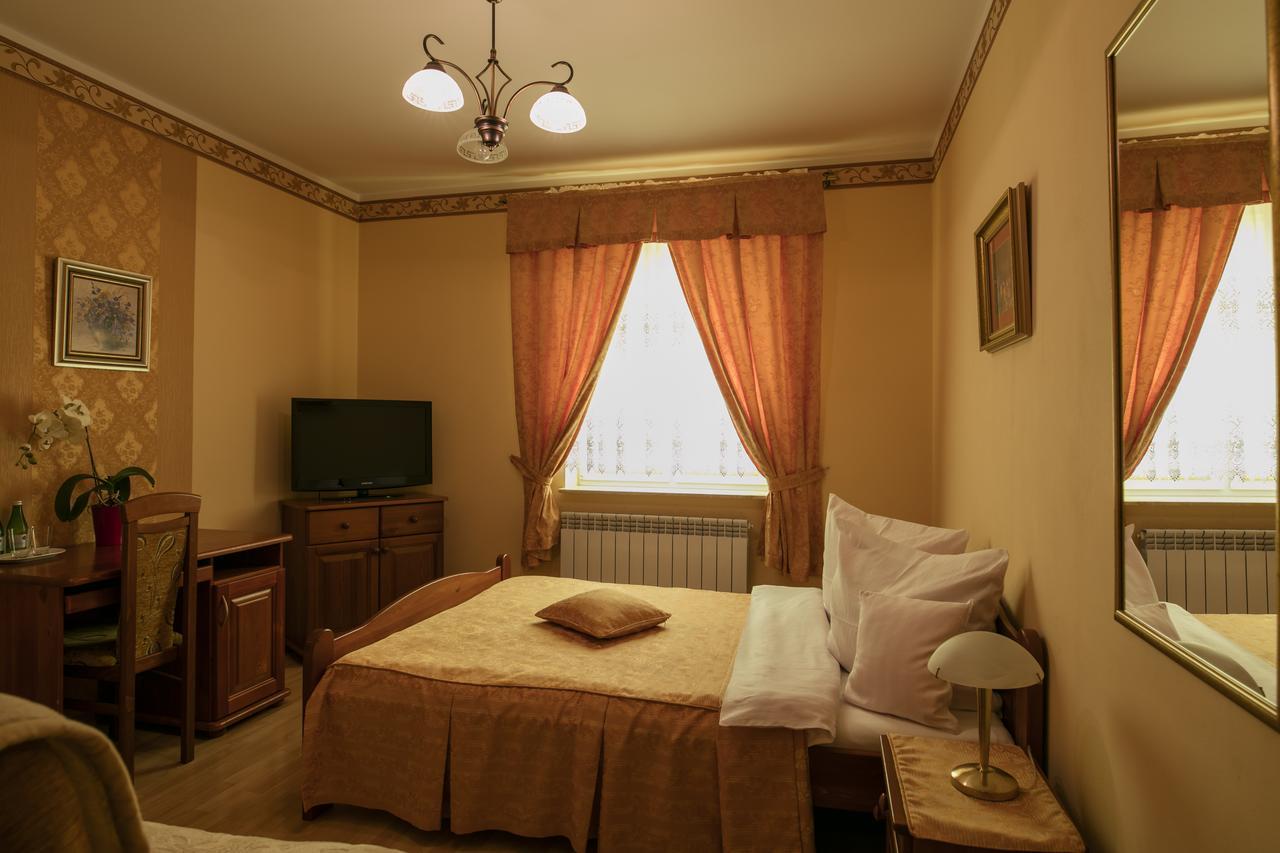 Gosciniec Kuklowka Radziejowice Exterior photo